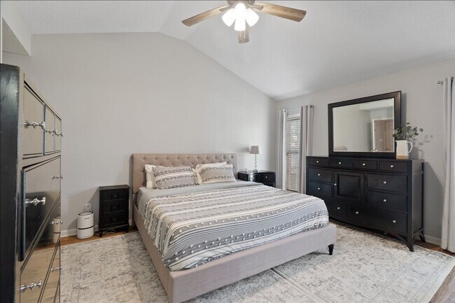 Foto del edificio - 11660 Mahogany Dr