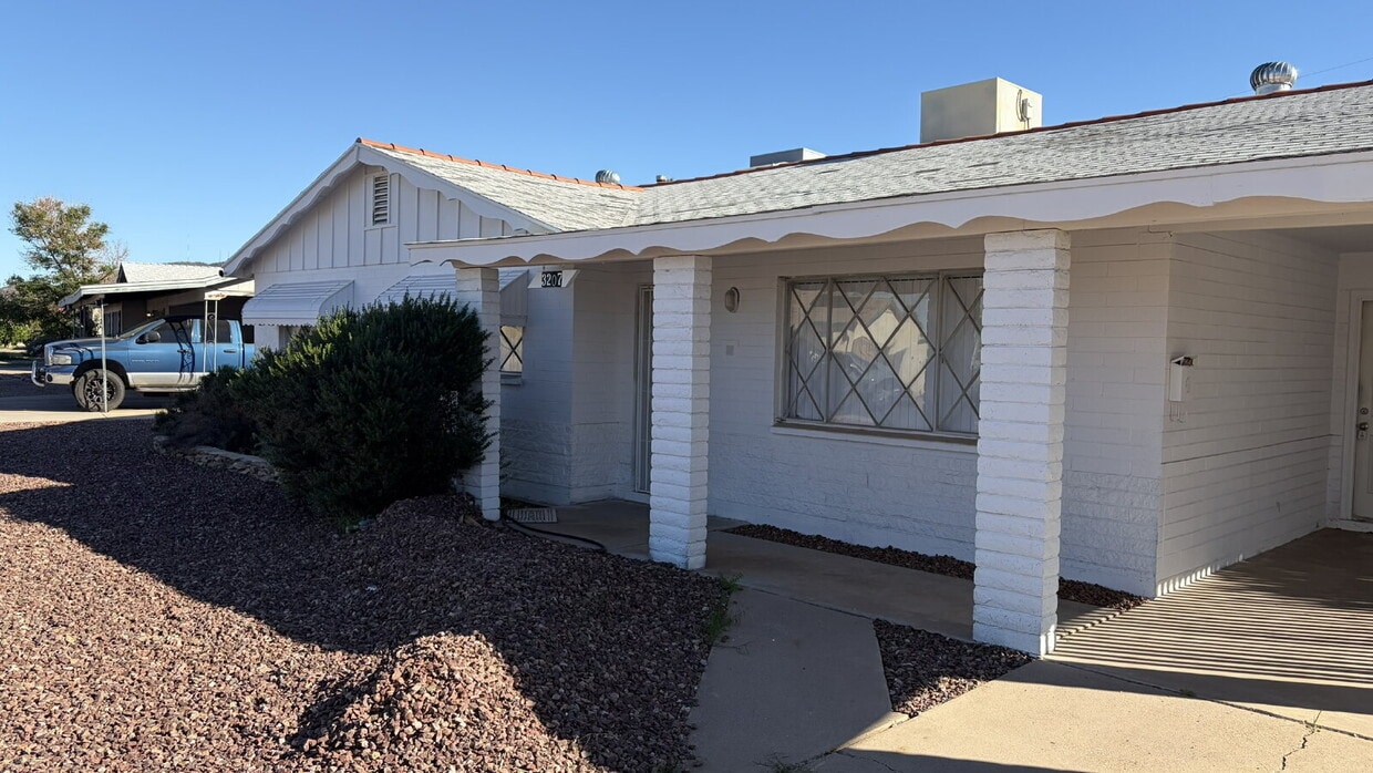 Mid-Century Dream with Beautiful POOL !!! - Mid-Century Dream with Beautiful POOL !!!