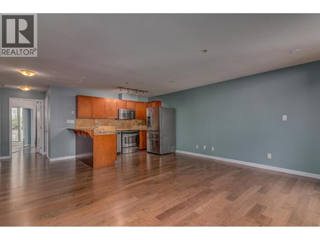 Building Photo - 3089 Oak St