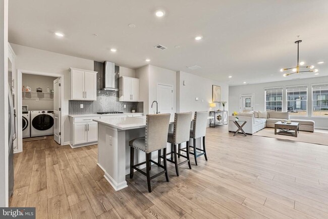 Building Photo - 493 Ensemble Wy