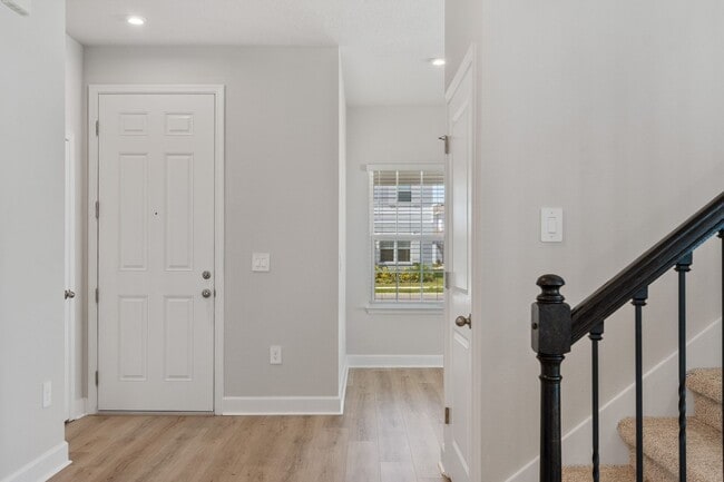 Building Photo - Brand New Home in Beautiful Parkview Prese...