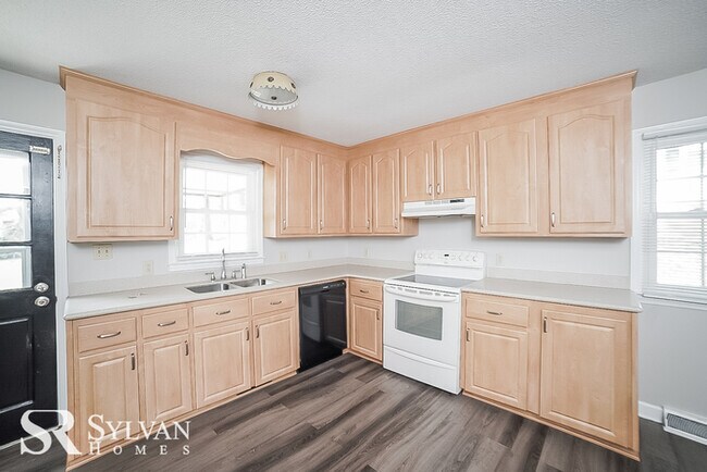 Building Photo - This house is a must-see! Sweet 3BR, 2BA b...