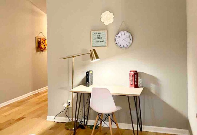 Foto del edificio - 6054 Lights Ferry Rd