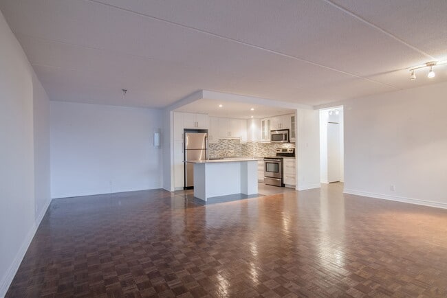 Photo du bâtiment - 4800 Maisonneuve Blvd W