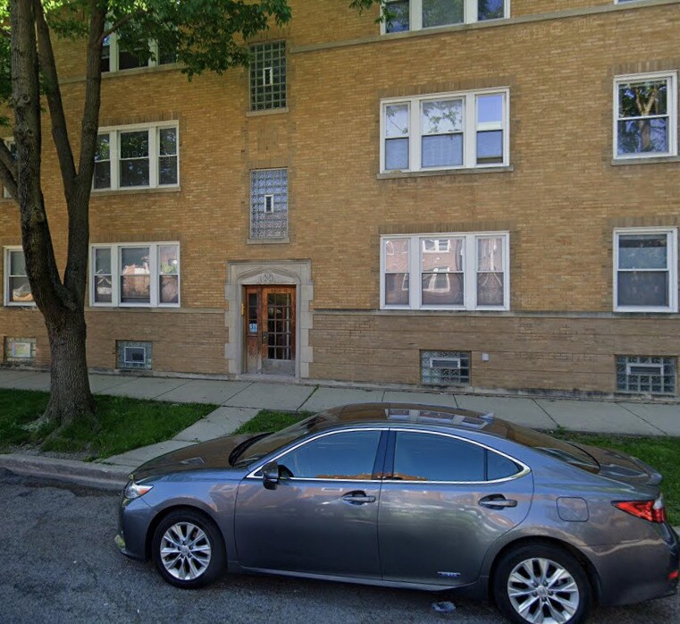 4416 N Lavergne Ave Unit 2, Chicago, IL 60630 Condo for Rent in