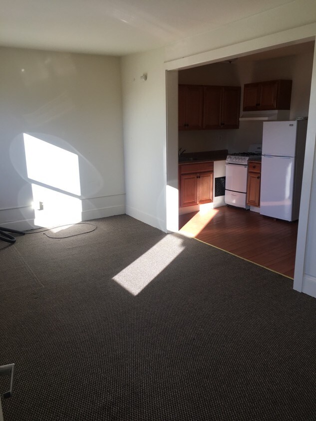 458 Philadelphia Ave, Egg Harbor City, NJ 08215 Apartments in Egg