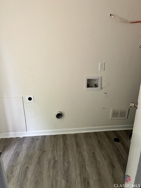 Building Photo - 1051 Kings Mill Run N