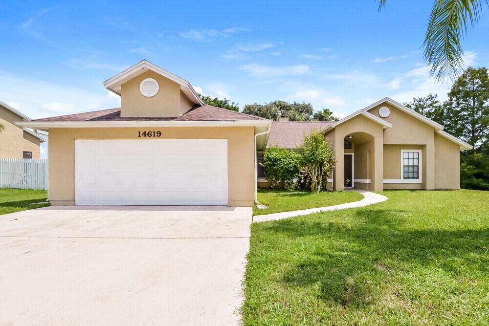 Foto principal - 14619 Eagles Crossing Dr