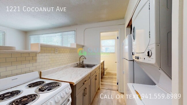 Building Photo - 1221 Cocoanut Ave