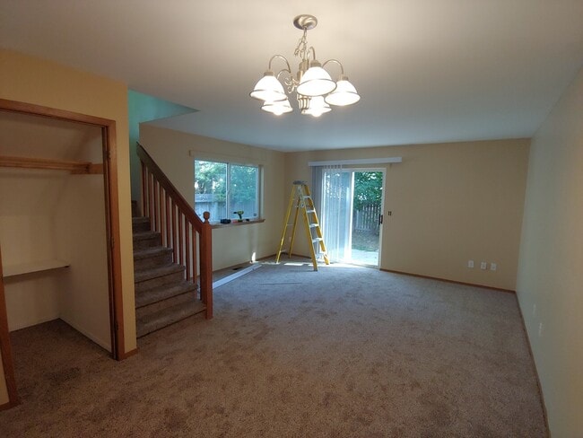 Building Photo - Remodeled Duplex - Midtown CDA