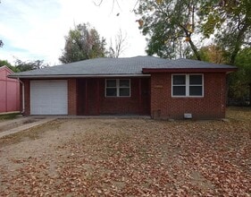 Building Photo - 1356 Elmira St