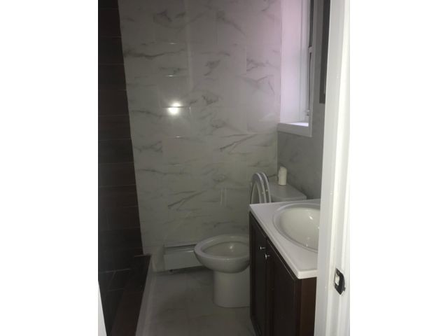 Foto del edificio - 3335 Perry Ave