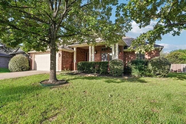 Building Photo - 10028 Lisi Anne Dr