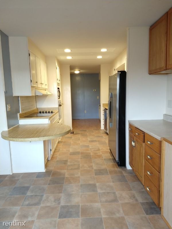 Building Photo - 5 br, 2 bath Apartment - 115 S 600 W A Unit A