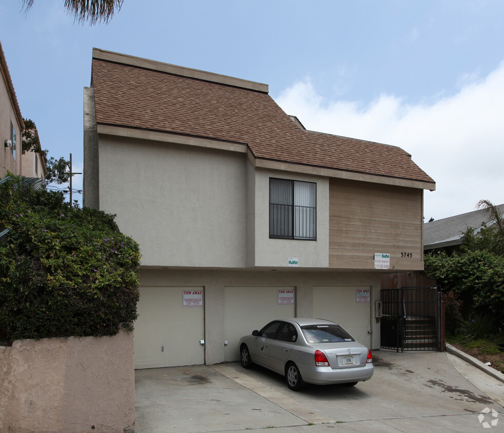 Building Photo - 3745 Swift Ave