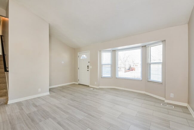 Building Photo - 780 Sandy Dunes Dr