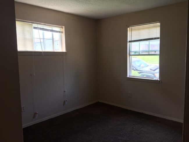 Photo - 2563 Peres Ave Apartment