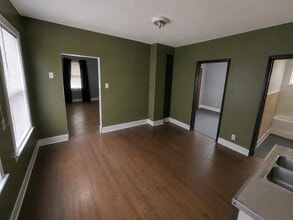 Building Photo - 7006 Clement Ave