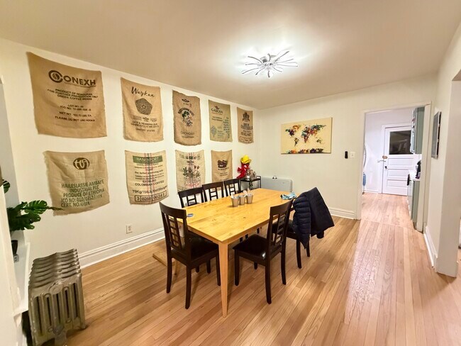 Foto del edificio - 3349 W Eastwood Ave