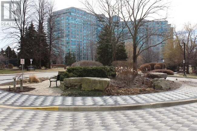 Building Photo - 7905 Bayview Ave