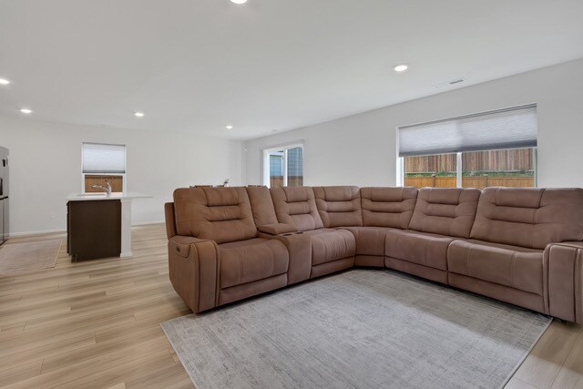 Sala de estar - 1243 92nd Way SE