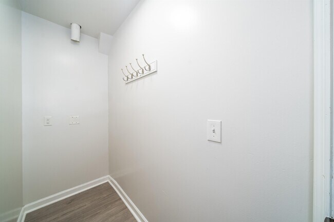 Foto del edificio - 365 Claremont Ave