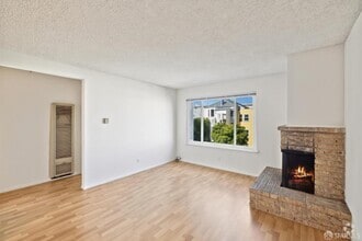 Building Photo - 1369 9th Ave