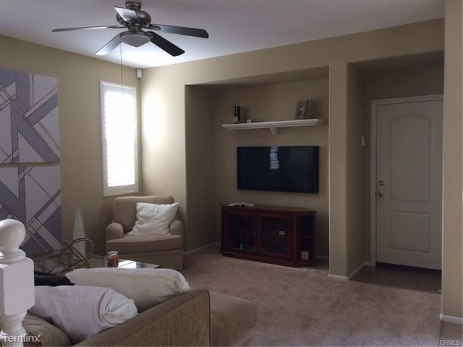 Building Photo - 3 br, 2 bath Condo - 136 Saint James # 60