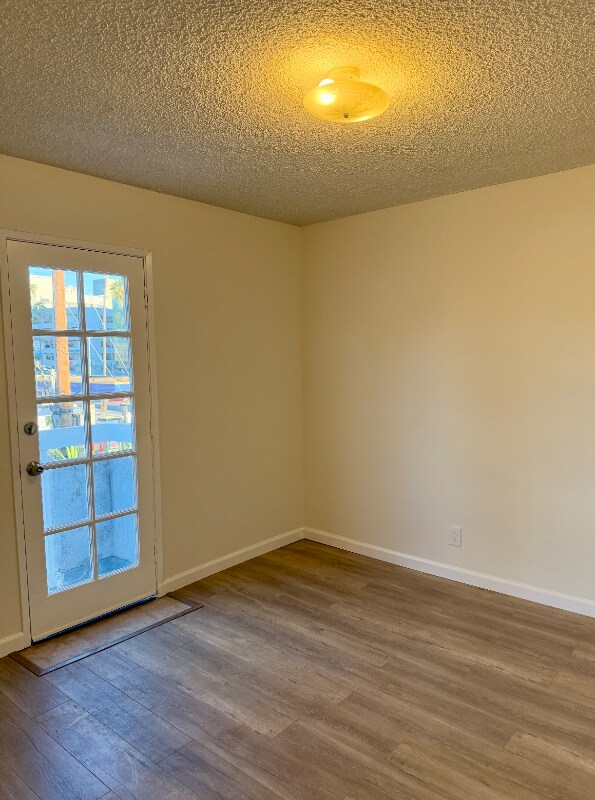 Building Photo - 1511 Mariposa Ave