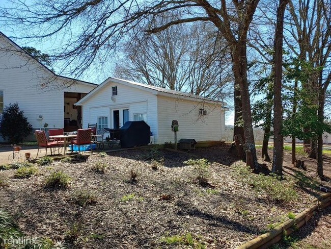 Building Photo - 3321 County Line Rd