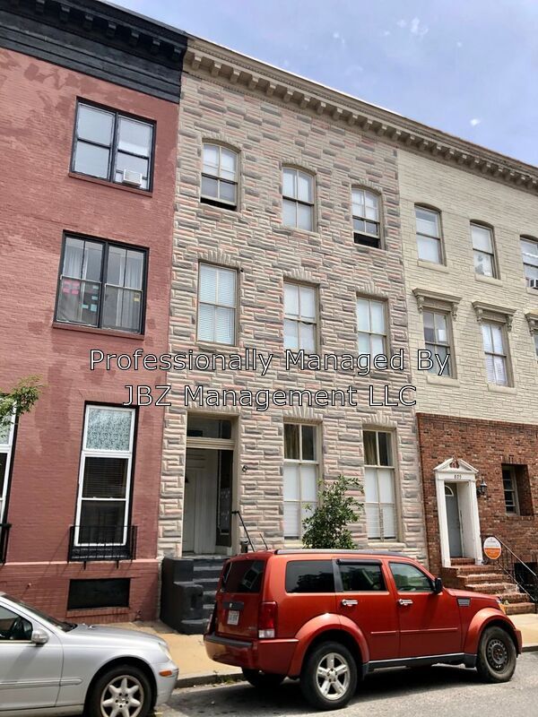 Building Photo - 811 St Paul St