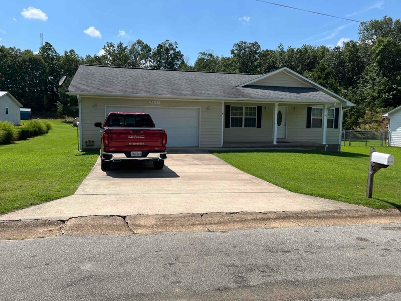 Foto principal - 2921 Vaughn Ave