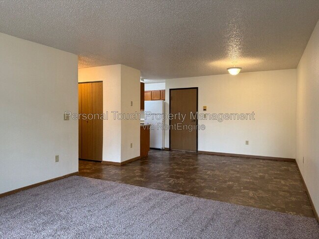 Foto del edificio - 1401 12th St E