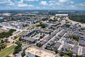 Building Photo - 13504 Cibolo Trace
