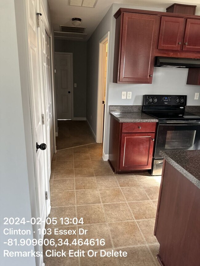 Building Photo - Welcome Home to 103 Essex