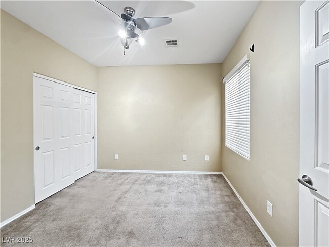 Building Photo - 6868 Sky Pointe Dr