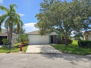 Building Photo - 1430 10th Manor