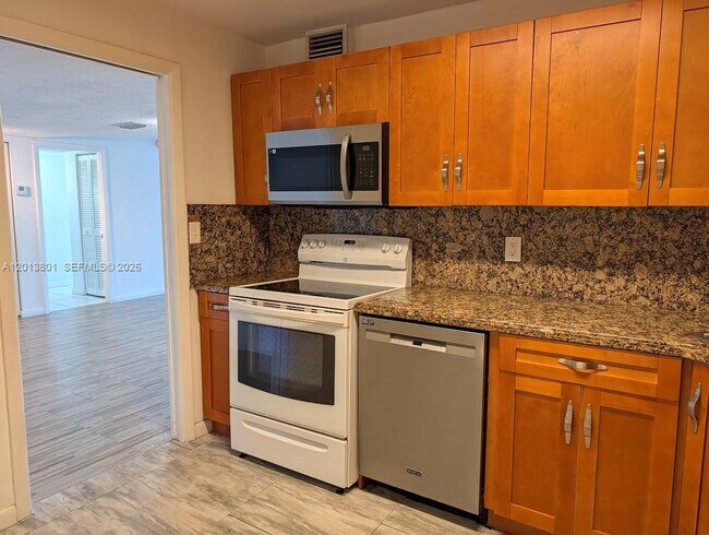 Foto del edificio - 210 Seaview Dr