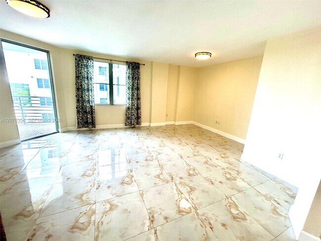 Foto del edificio - 1830 Radius Dr