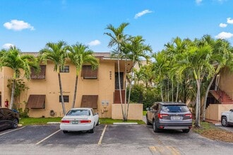 Building Photo - 6854 NW 173rd Dr
