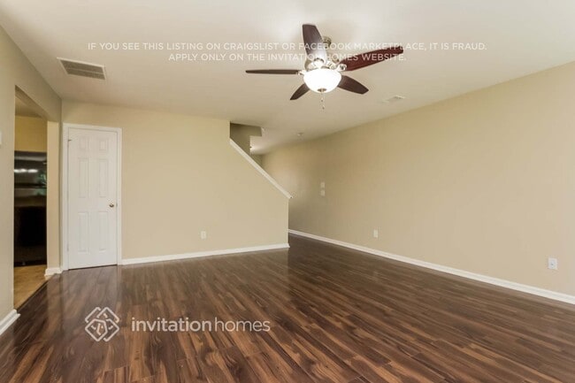 Foto del edificio - 2650 Mayfair Dr