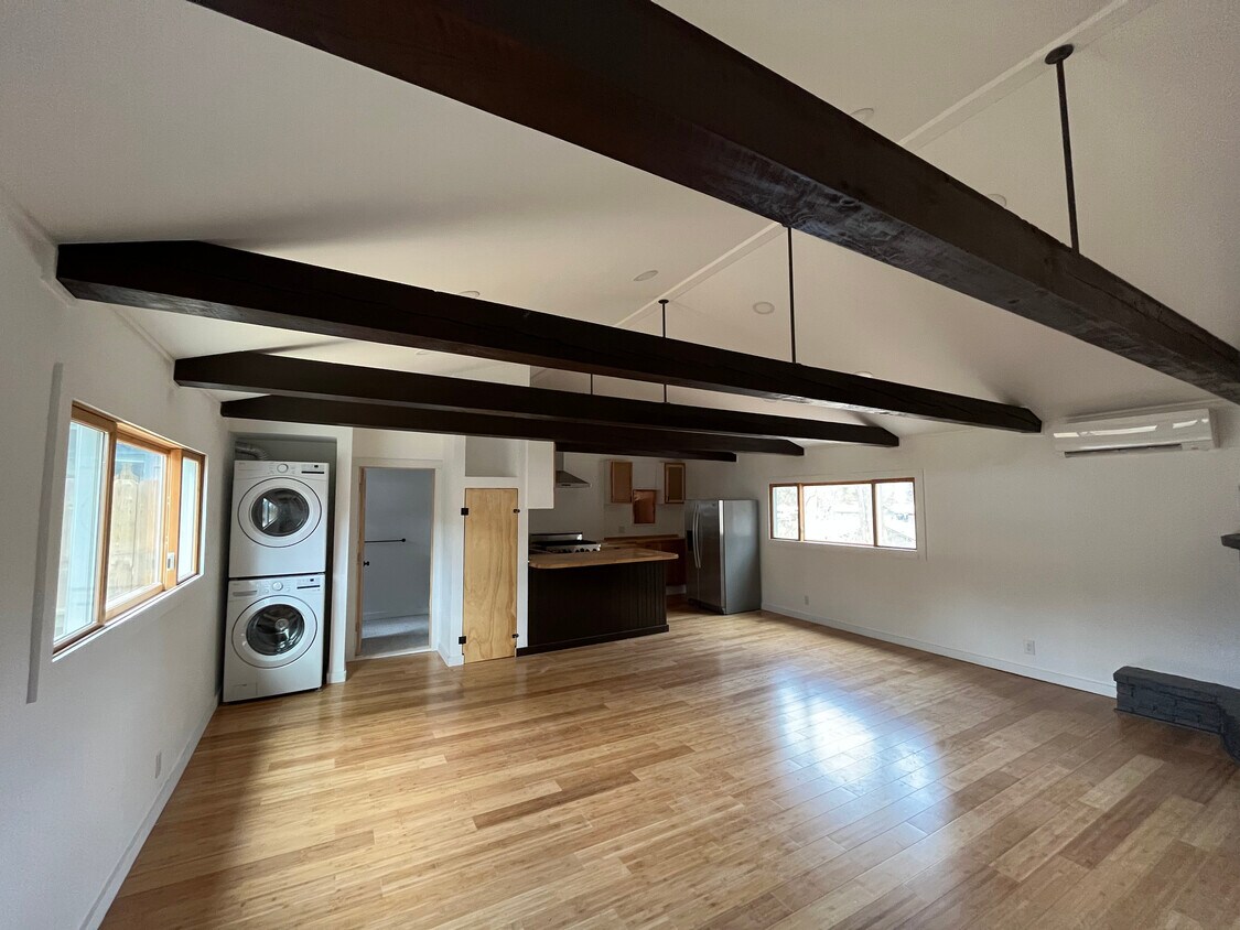 Foto principal - 211 Tinker St