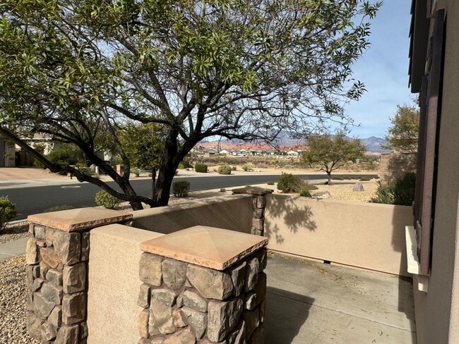 Building Photo - FRESH AIR and VIEWS!! Furnished home on th...