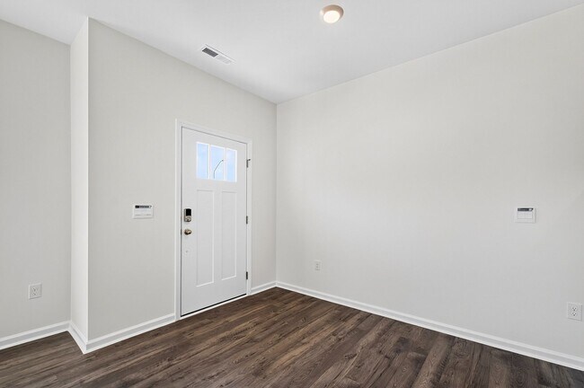 Building Photo - Brand-New End Unit Townhome in Townes at Anderson Farm!