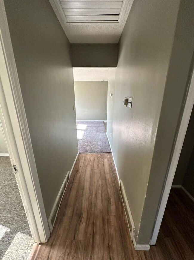 Foto del edificio - 7602 E 50th St