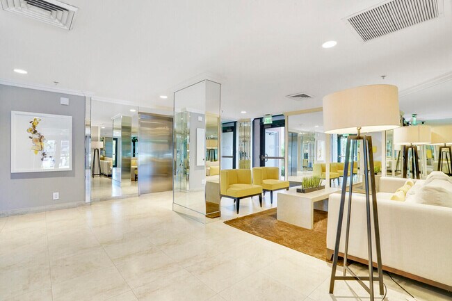 Foto del edificio - 2707 N Ocean Blvd