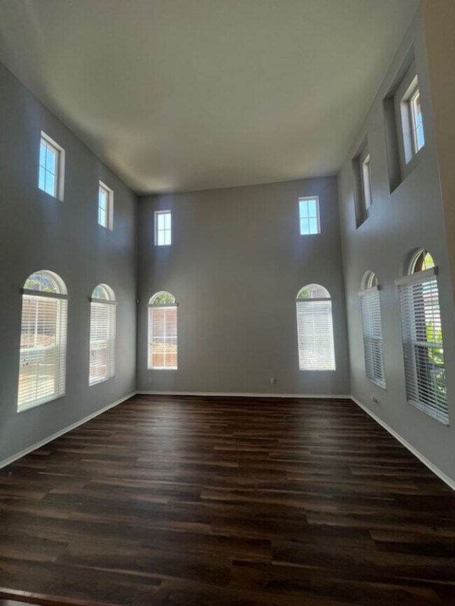 Building Photo - Beautiful Estate located in the Highly des...