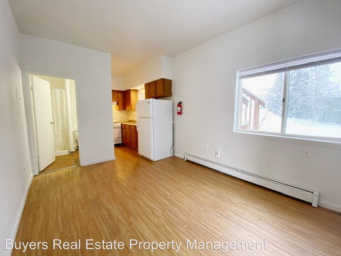Primary Photo - 3901 Northwood Dr