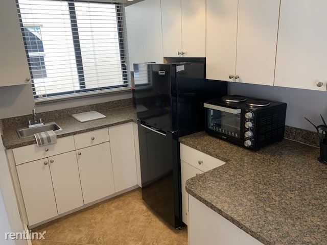 Foto del edificio - Studio, 1 bath House - 2021 SW 38th Ave # A