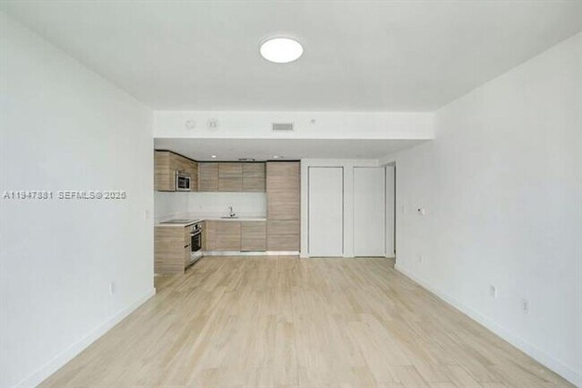 Foto del edificio - 1300 S Miami Ave